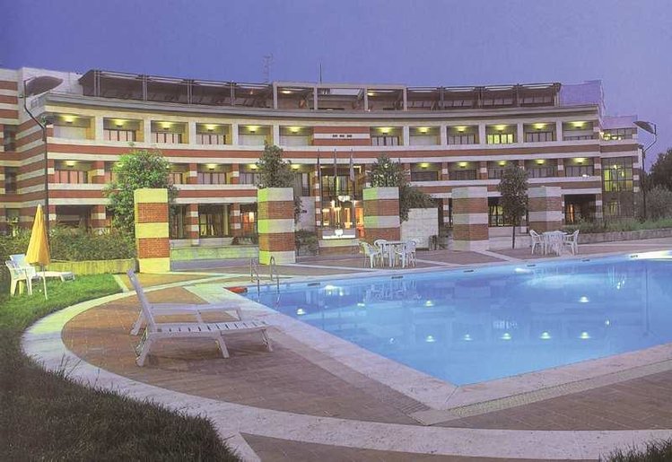 Zájezd Petra & Residence Hotel **** - Řím a okolí / Řím - Bazén