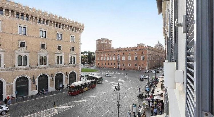 Zájezd Piazza Venezia **** - Řím a okolí / Řím - Záběry místa