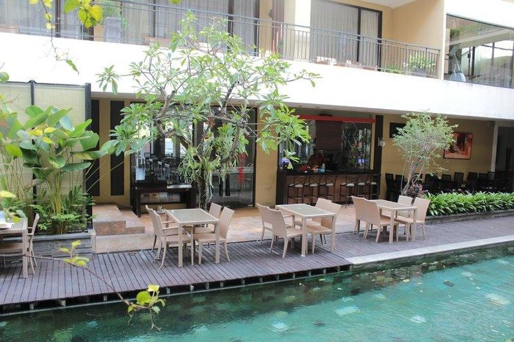 Zájezd 100 Sunset 2 Hotel *** - Bali / Kuta - Bazén